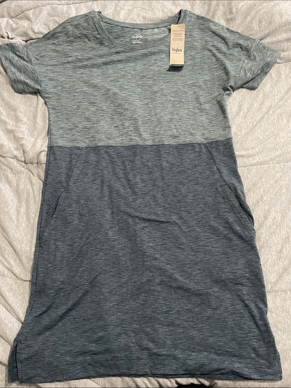Ladies Activewear Two-Tone dress with Pockets